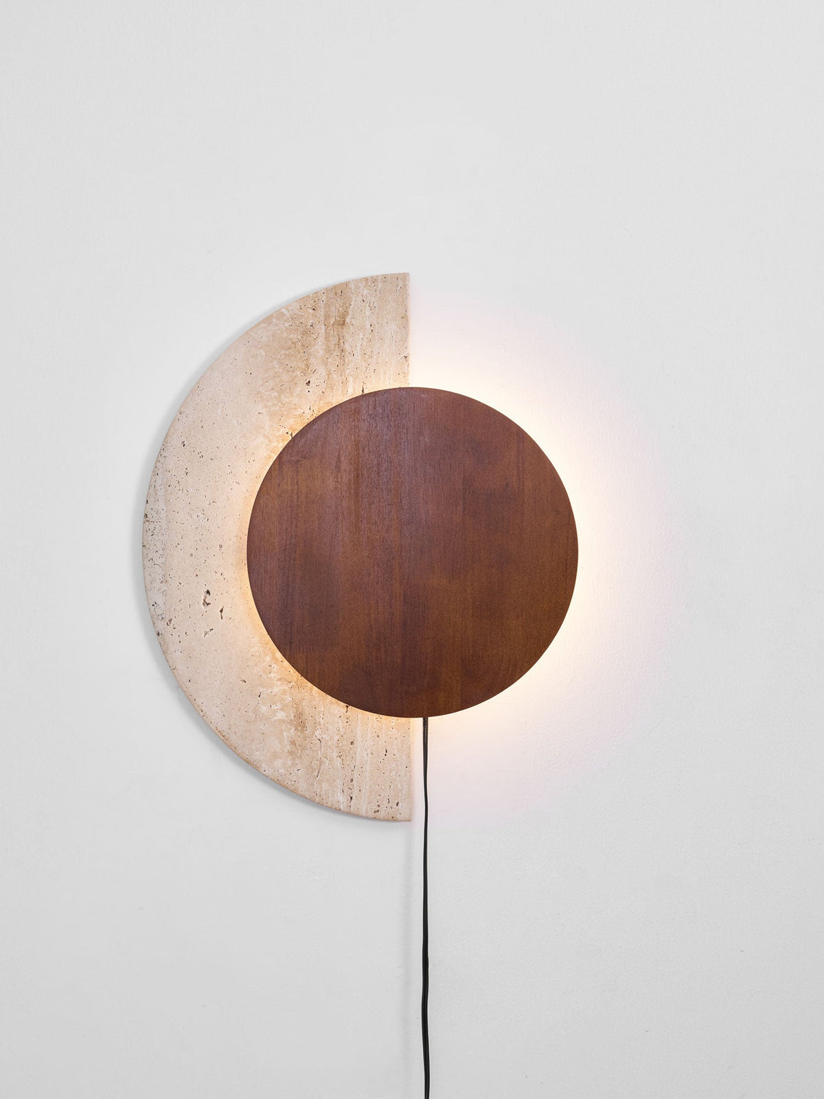 Crescent Halo Wandleuchte mit Stecker