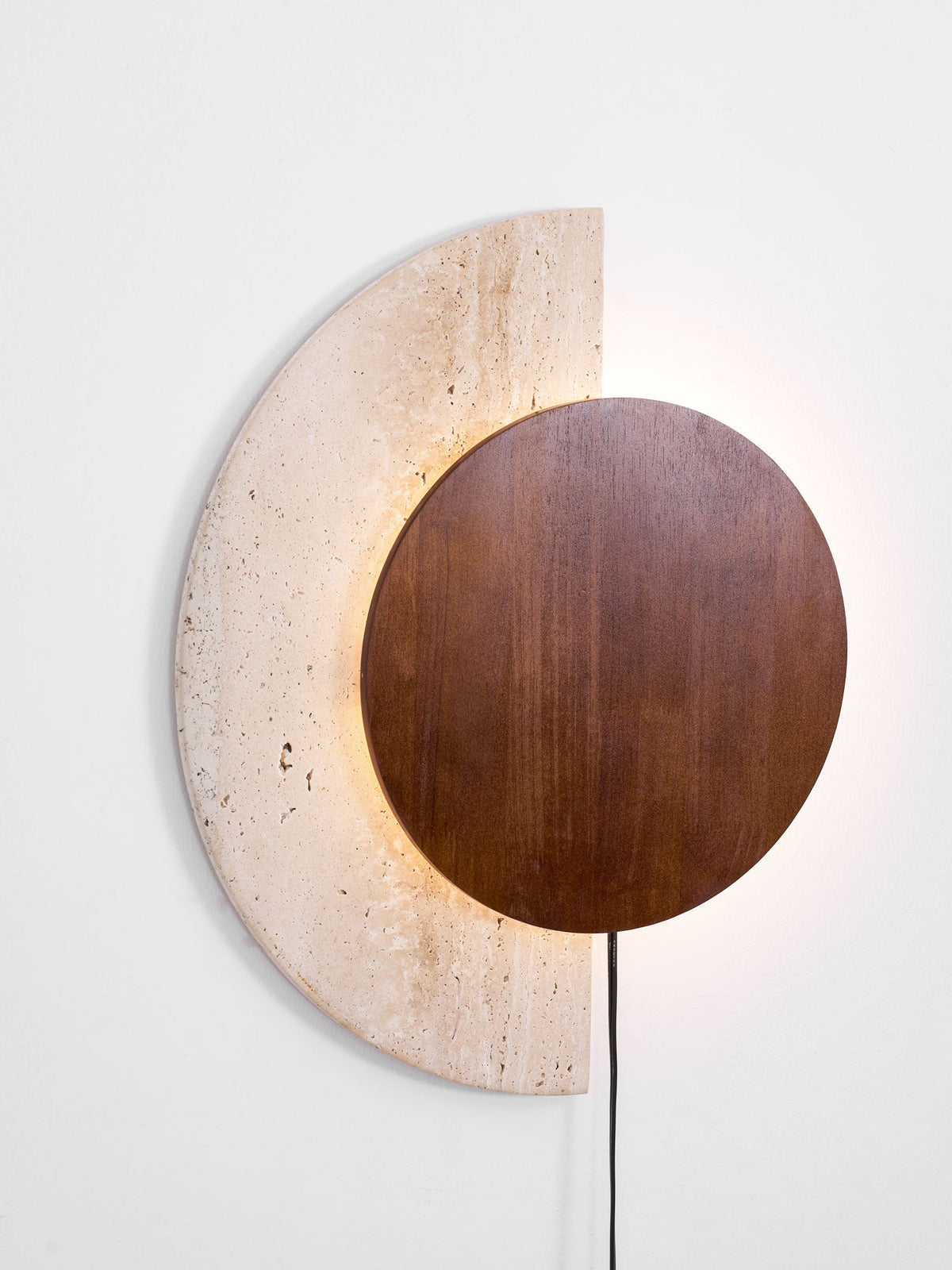 Crescent Halo Wandleuchte mit Stecker