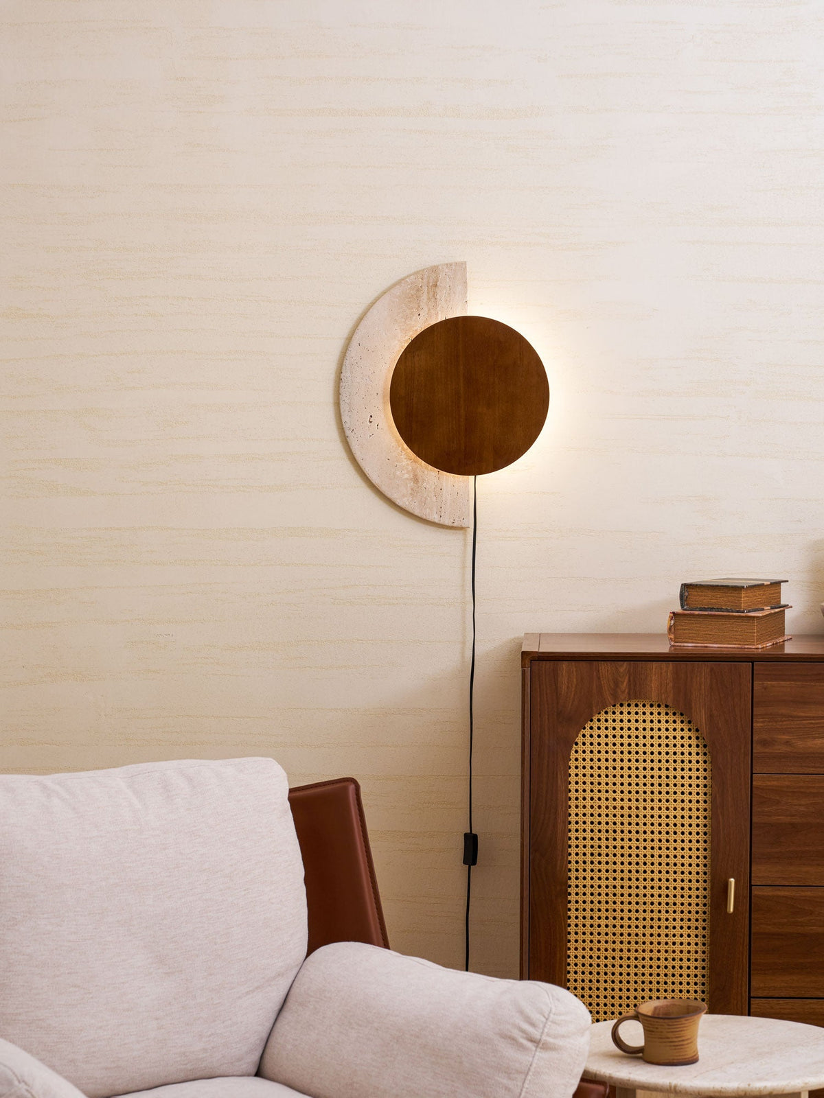Crescent Halo Wandleuchte mit Stecker