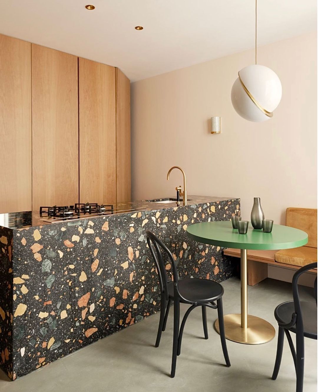 Cavira Pendelleuchte minimalistisch und aus Glas