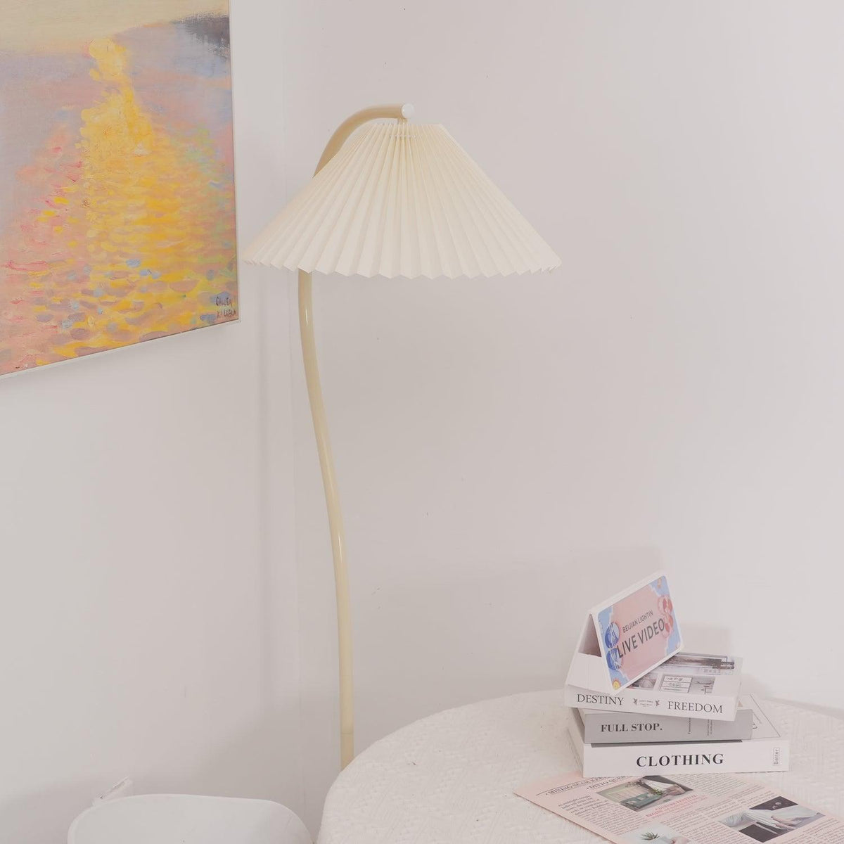 Fyrel Minimalistische Stoff-Stehleuchte in Creme & Hellgelb