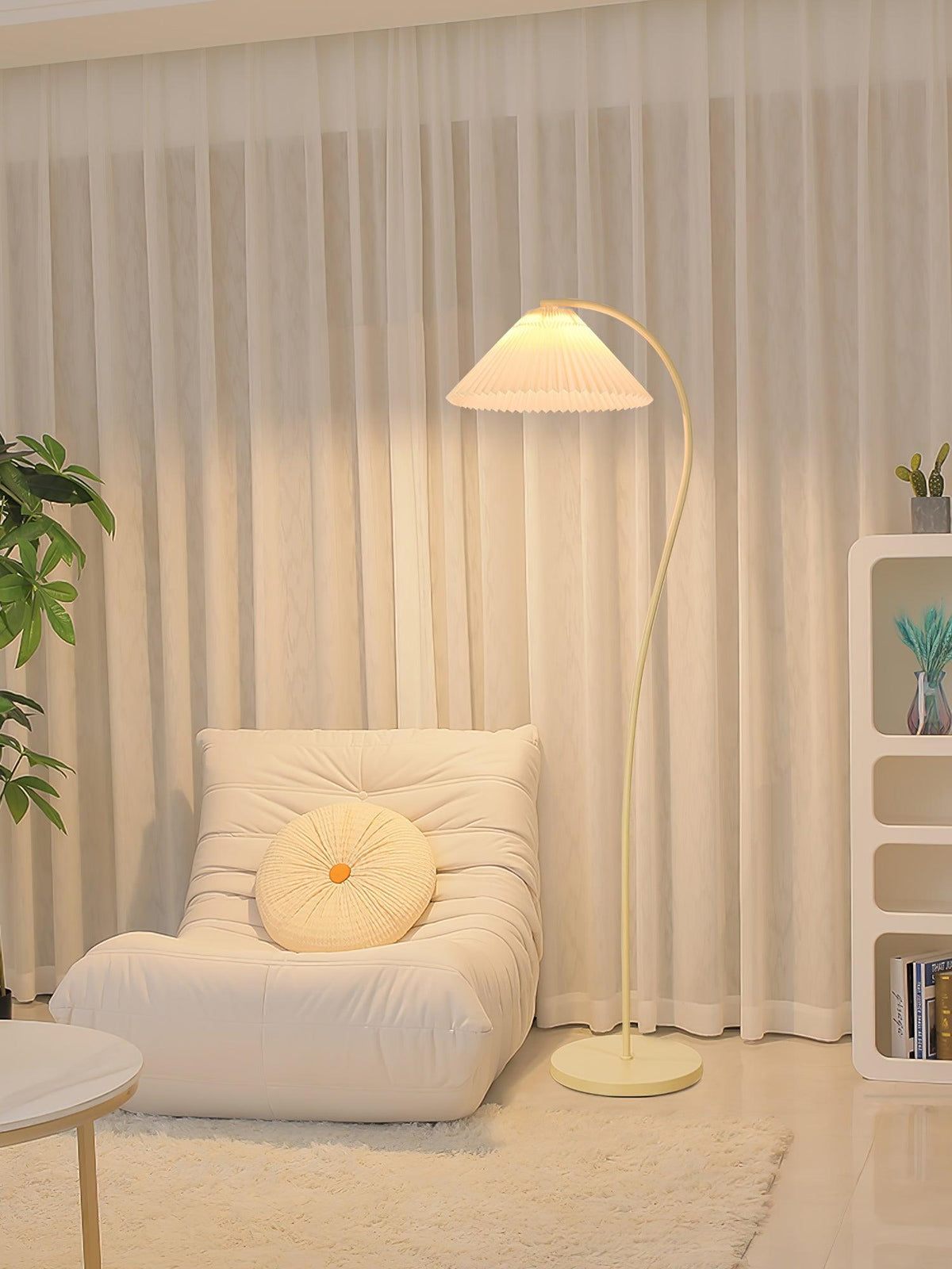 Fyrel Minimalistische Stoff-Stehleuchte in Creme & Hellgelb