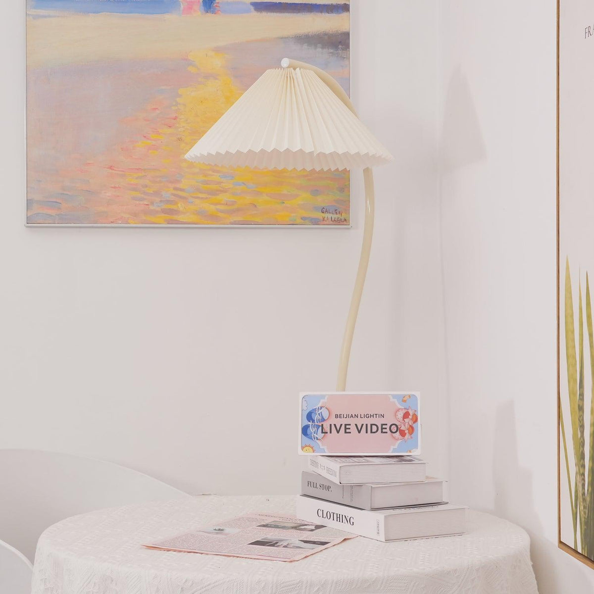 Fyrel Minimalistische Stoff-Stehleuchte in Creme & Hellgelb