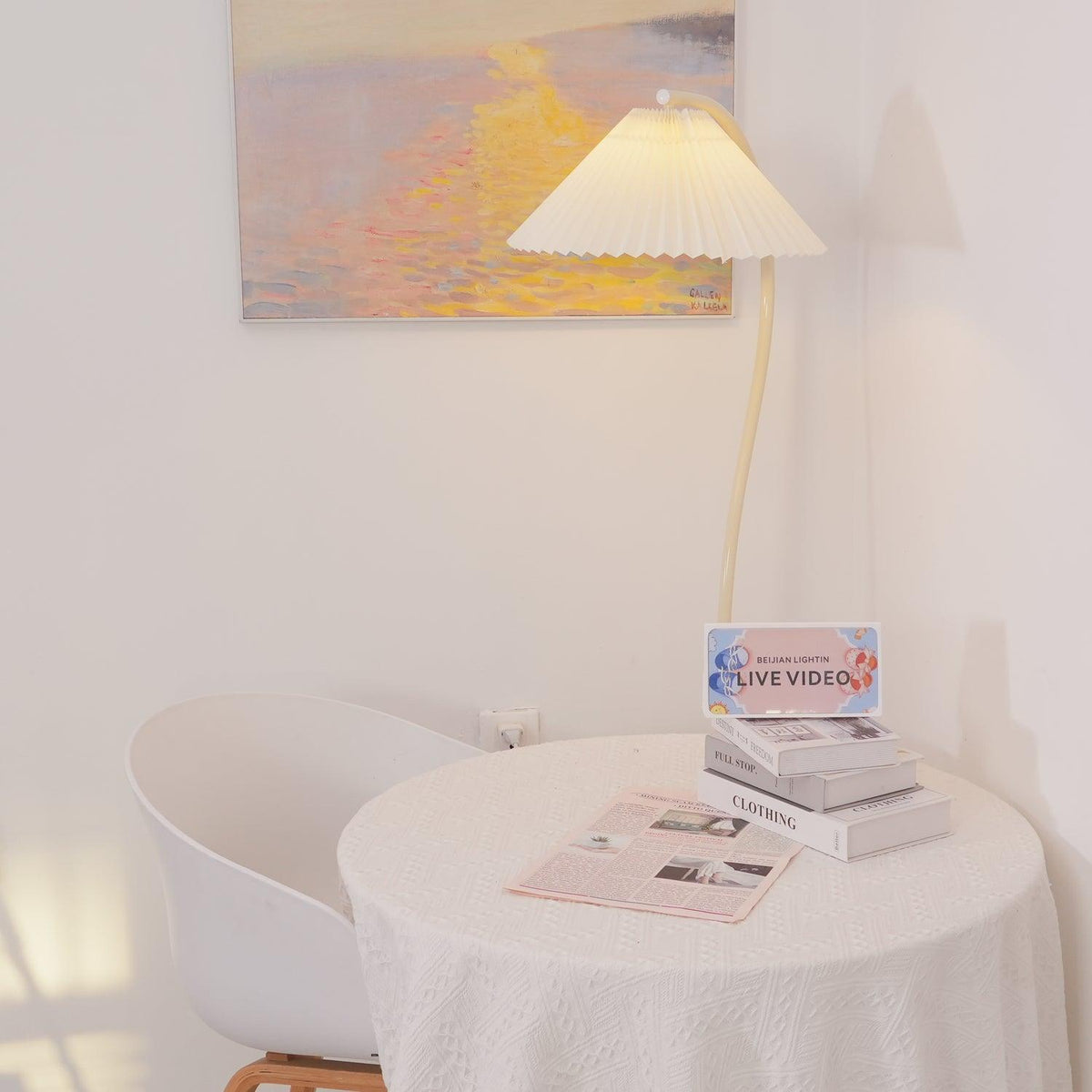Fyrel Minimalistische Stoff-Stehleuchte in Creme & Hellgelb