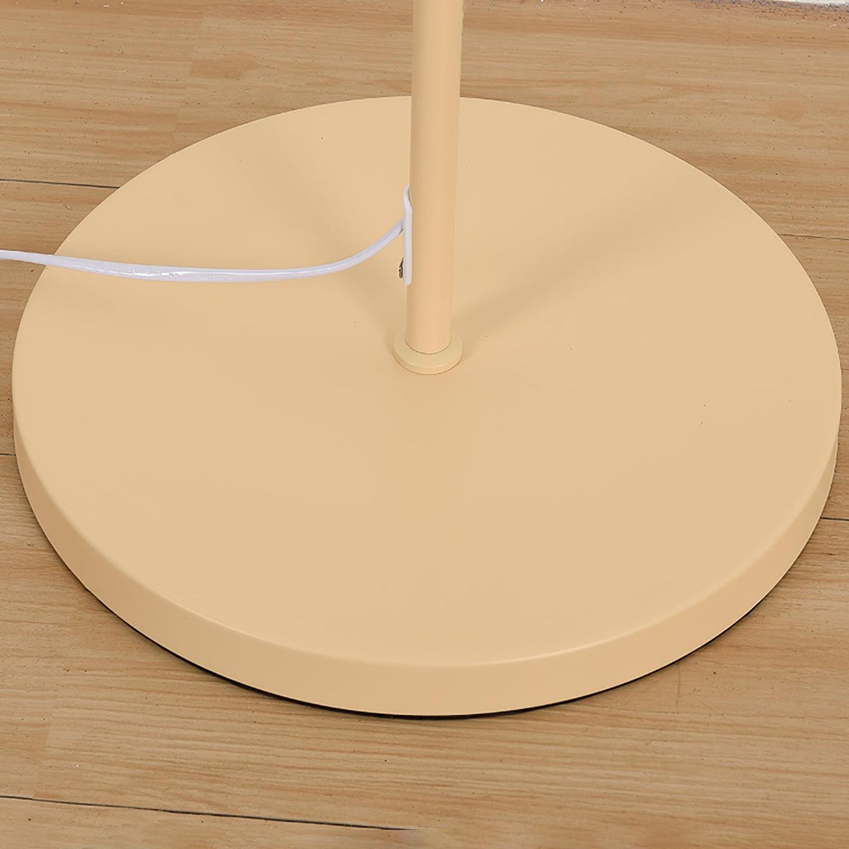 Fyrel Minimalistische Stoff-Stehleuchte in Creme & Hellgelb