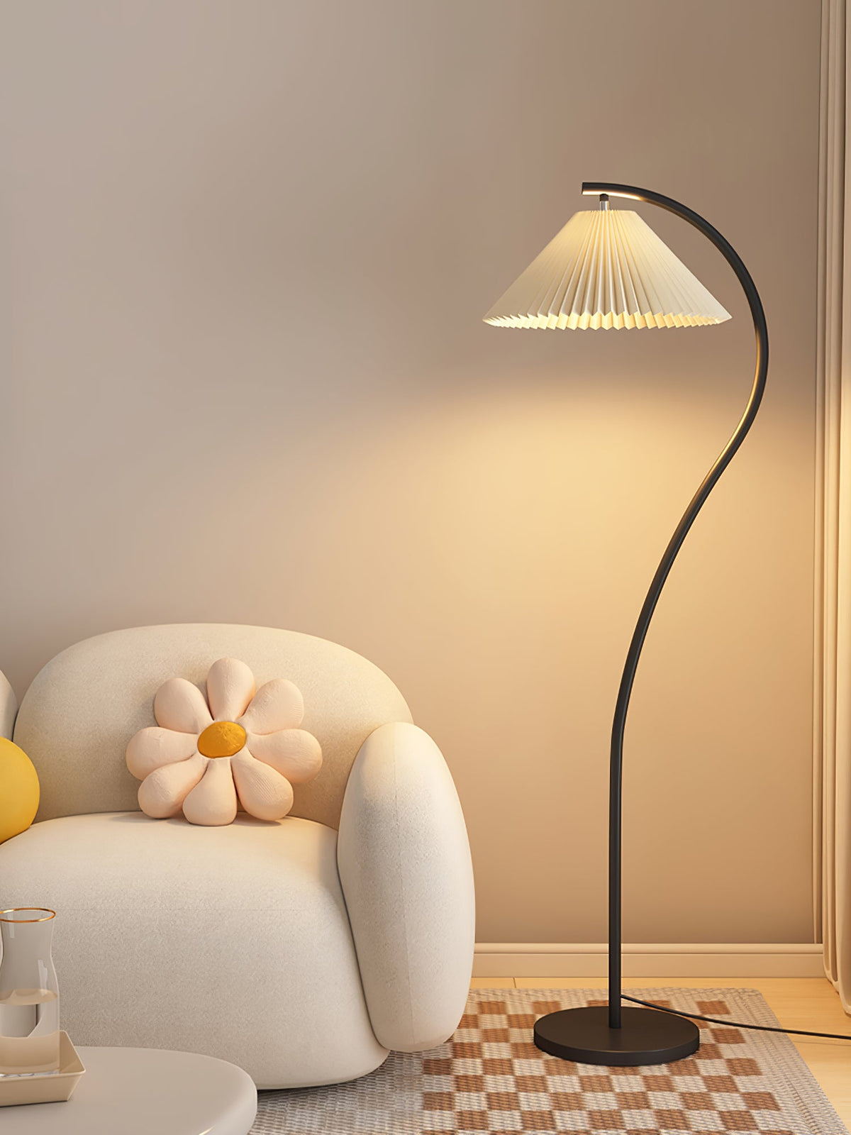 Fyrel Minimalistische Stoff-Stehleuchte in Creme & Hellgelb