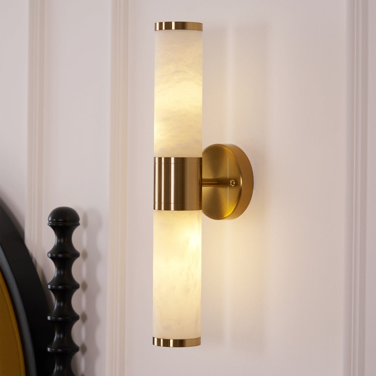 Tira Minimalistische Wandleuchte aus Alabaster