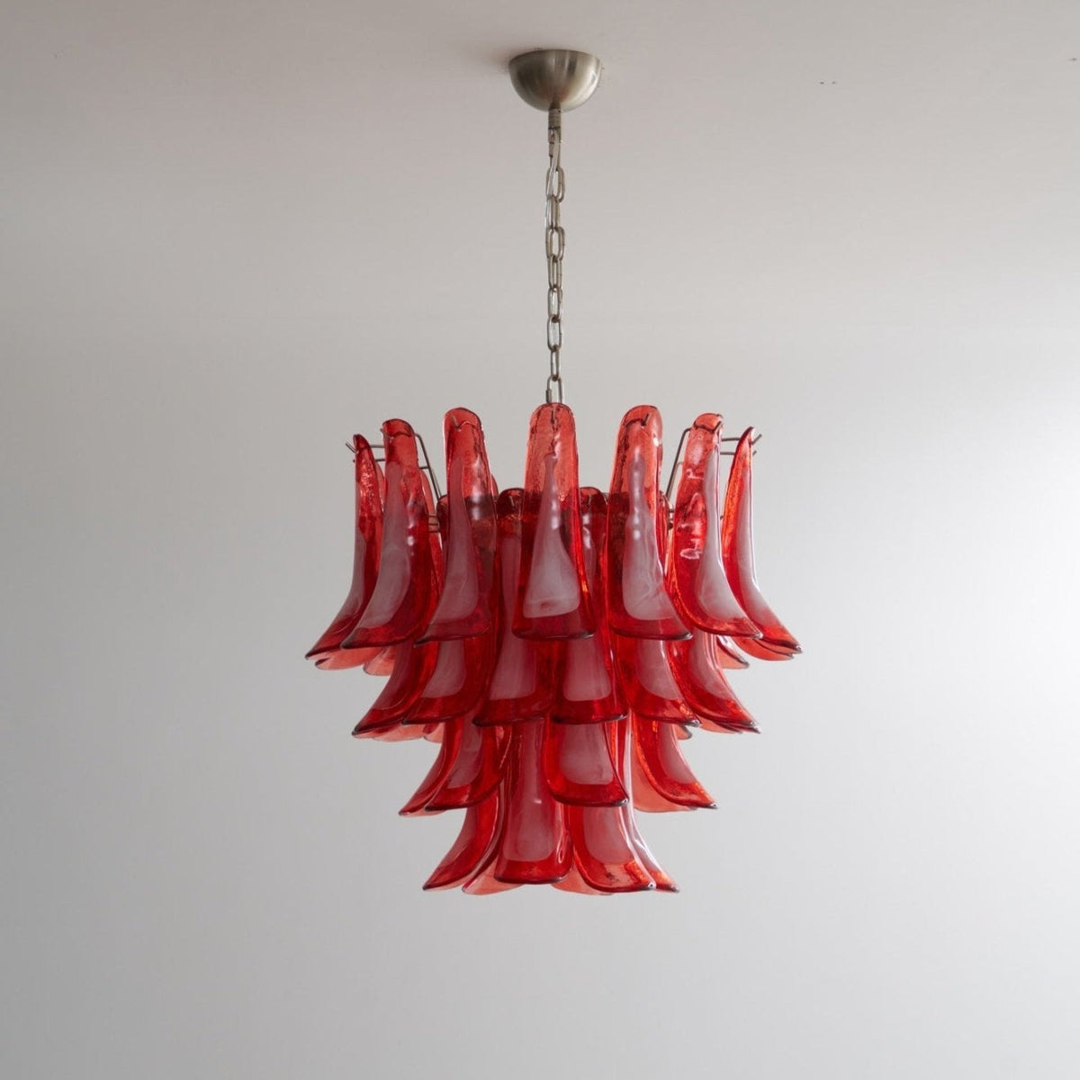 Celoelle Kronleuchter Karmesin Murano-Glasblüten geschichtet Vintage