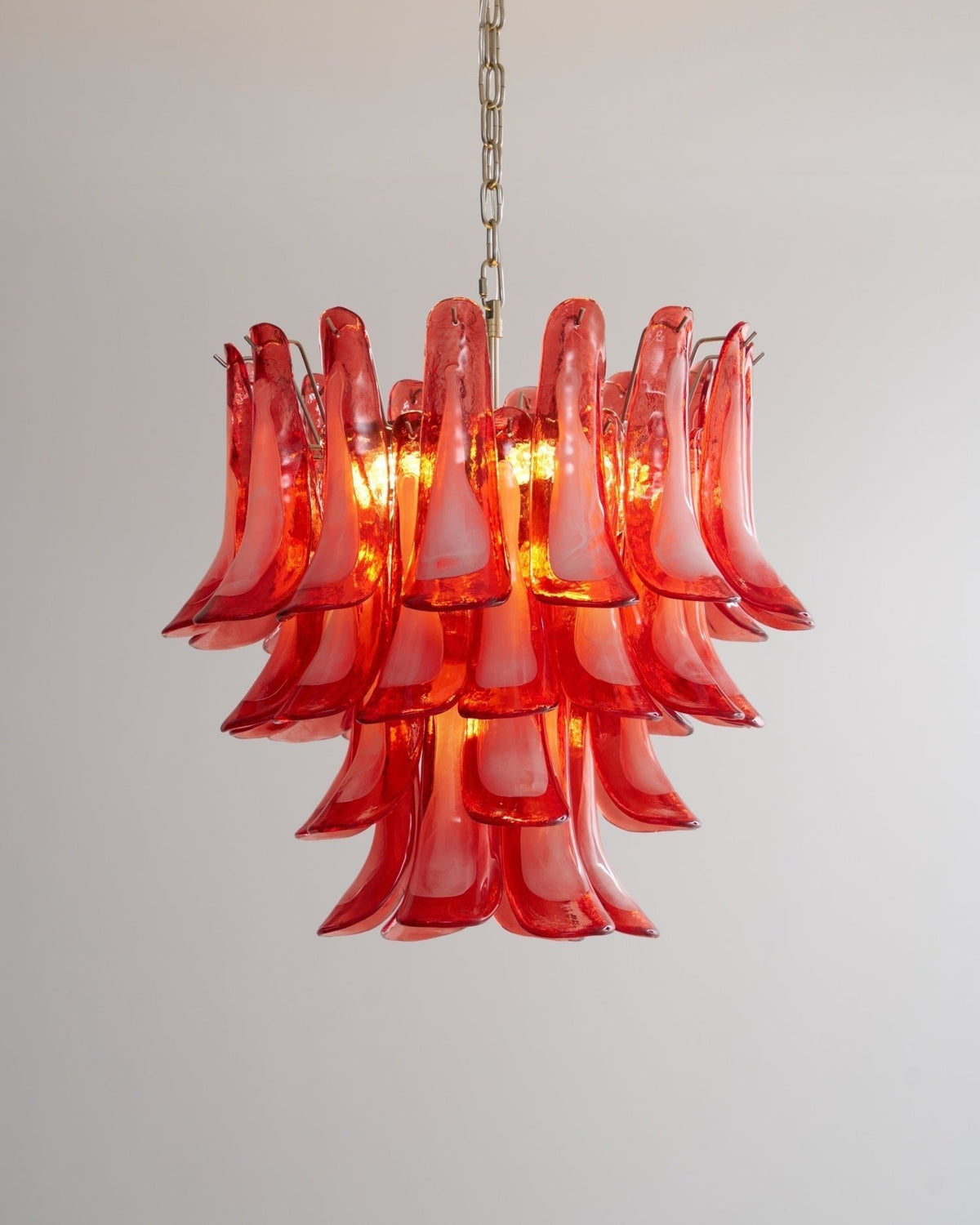 Celoelle Kronleuchter Karmesin Murano-Glasblüten geschichtet Vintage