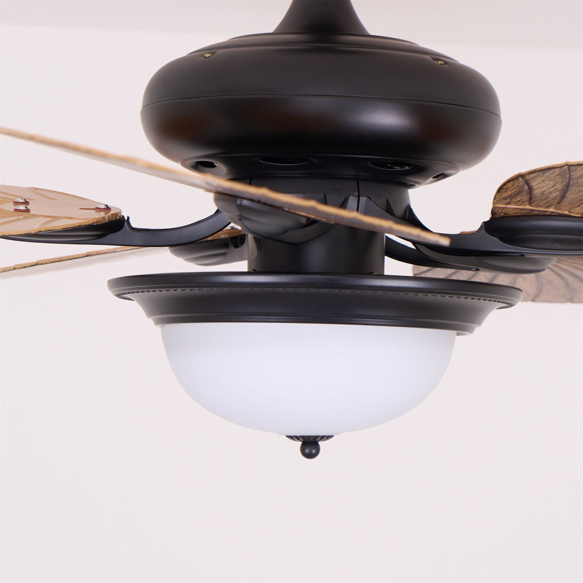 Viraalel Deckenventilator mit Beleuchtung