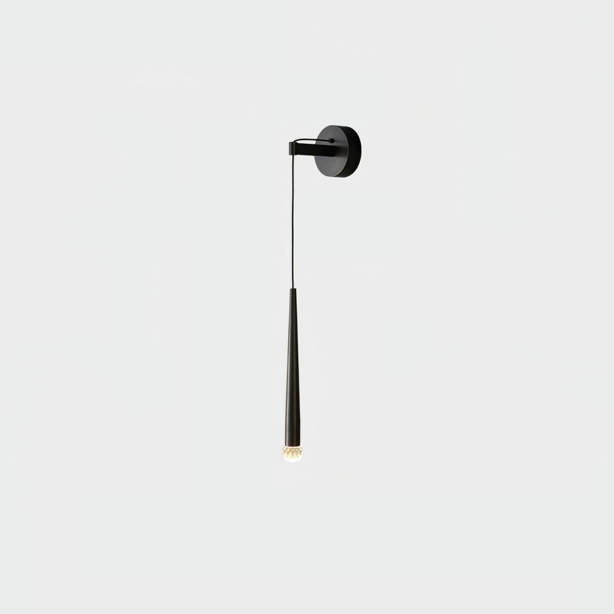 Dava zeitgenössische minimalistische konische Kristall-Wandleuchte