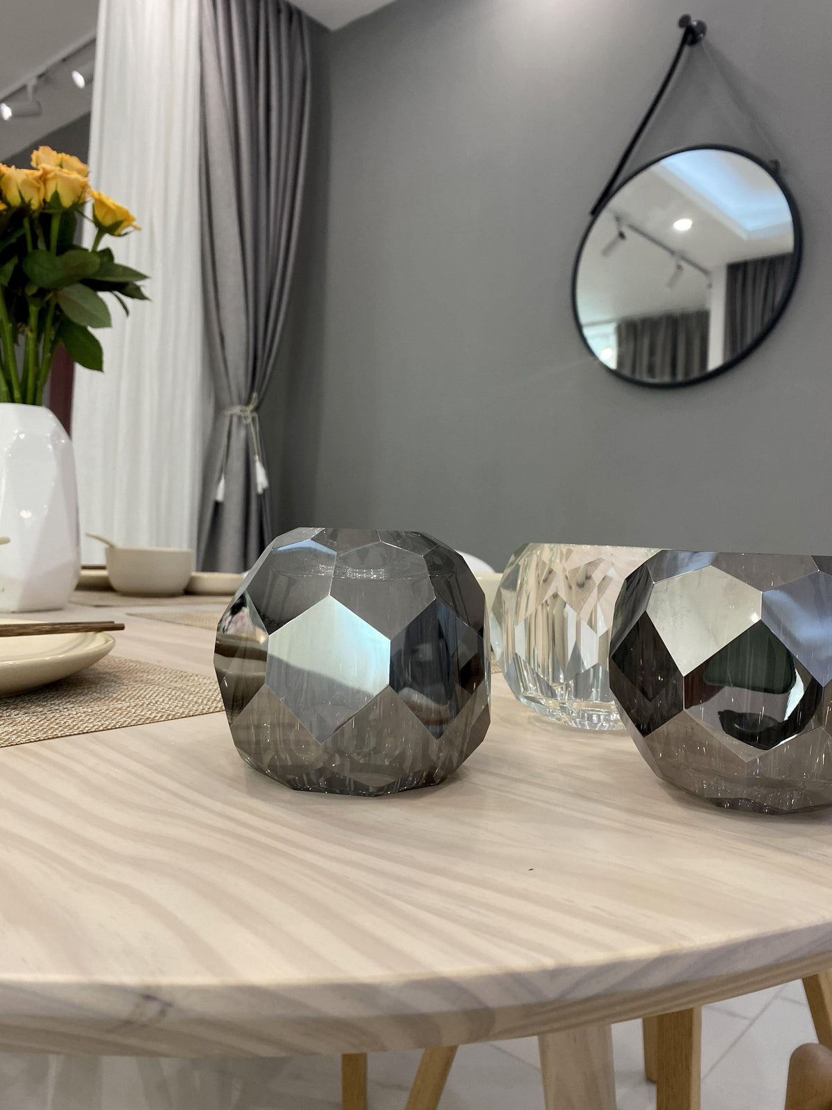 Thalyn Pendelleuchte Kristallkugel Messing Cluster