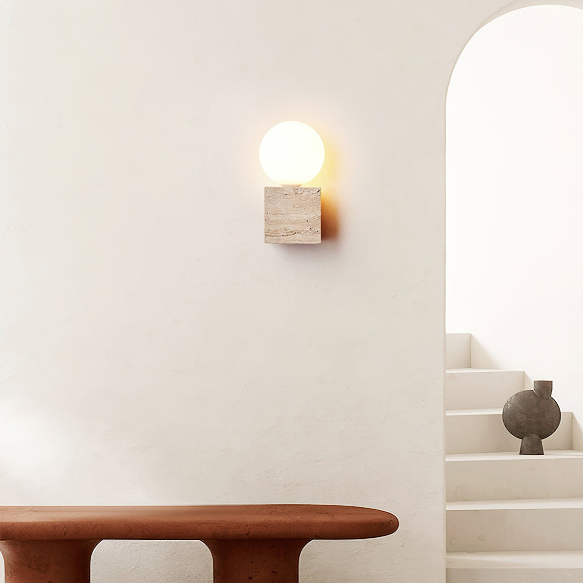 Eurlaean Cube-Base Travertine Wandleuchte