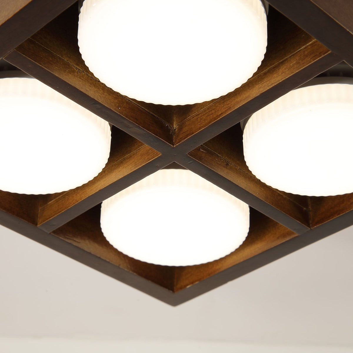 Eliza Minimalistische Deckenleuchte aus Holz