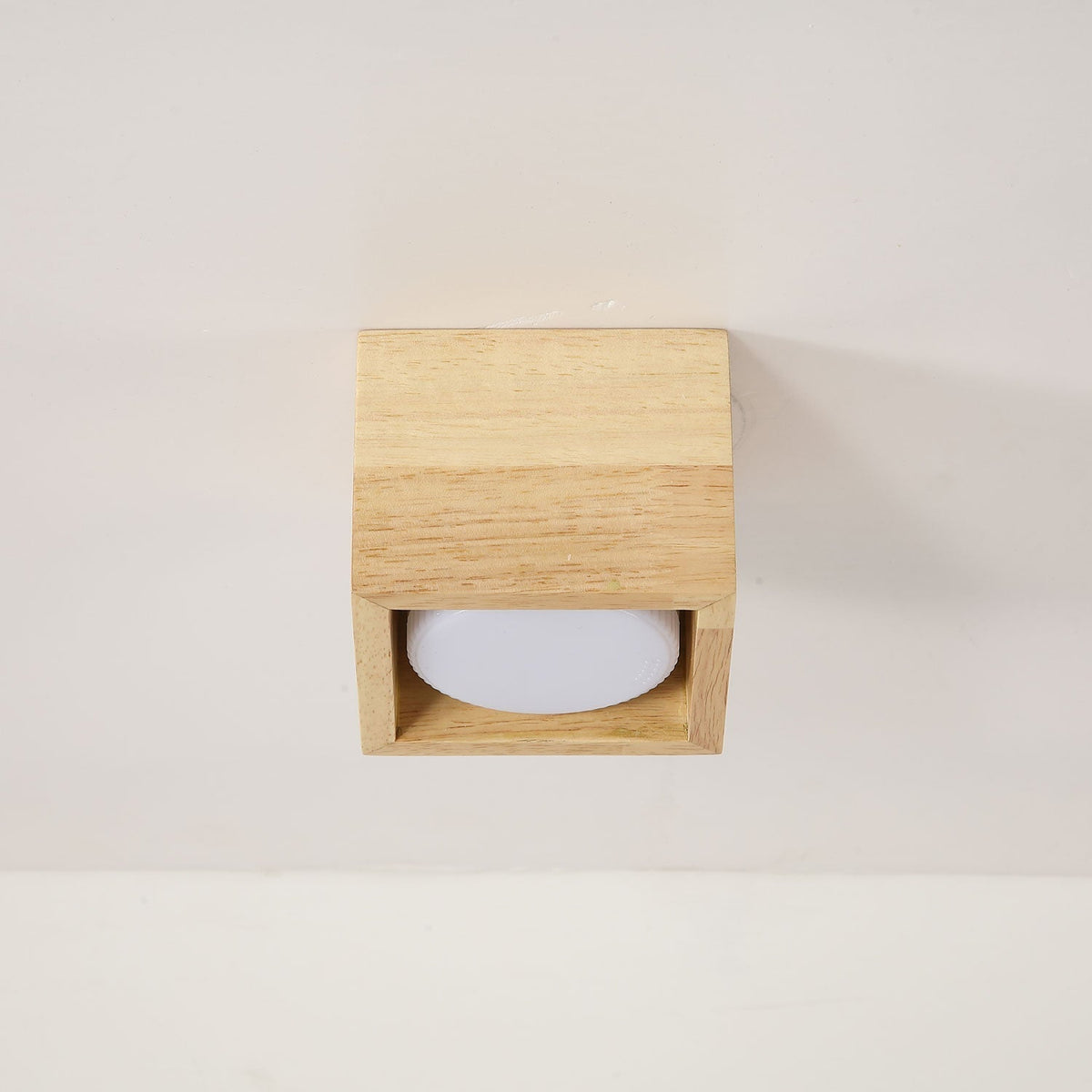 Eliza Minimalistische Deckenleuchte aus Holz