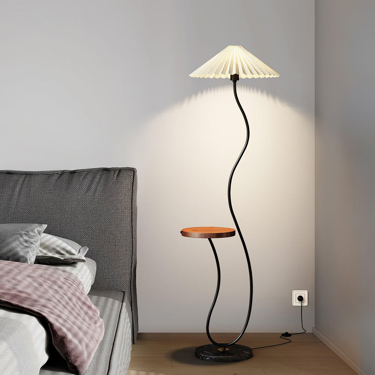 Ghel Minimalistische Stehleuchte aus Holz