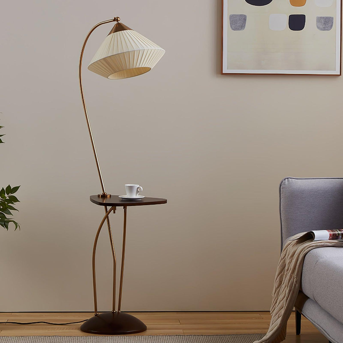 Raviq Vintage-Stehleuchte aus Stoff