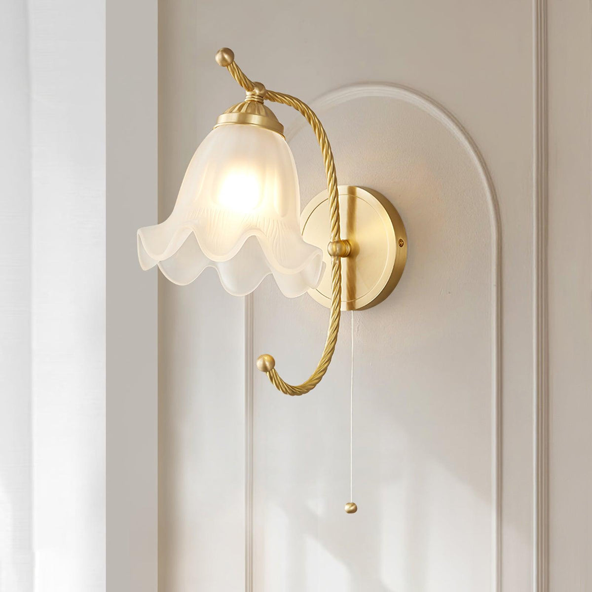 Celisenne Wandleuchte Messing Schwanenhals Milchglas Blumenform