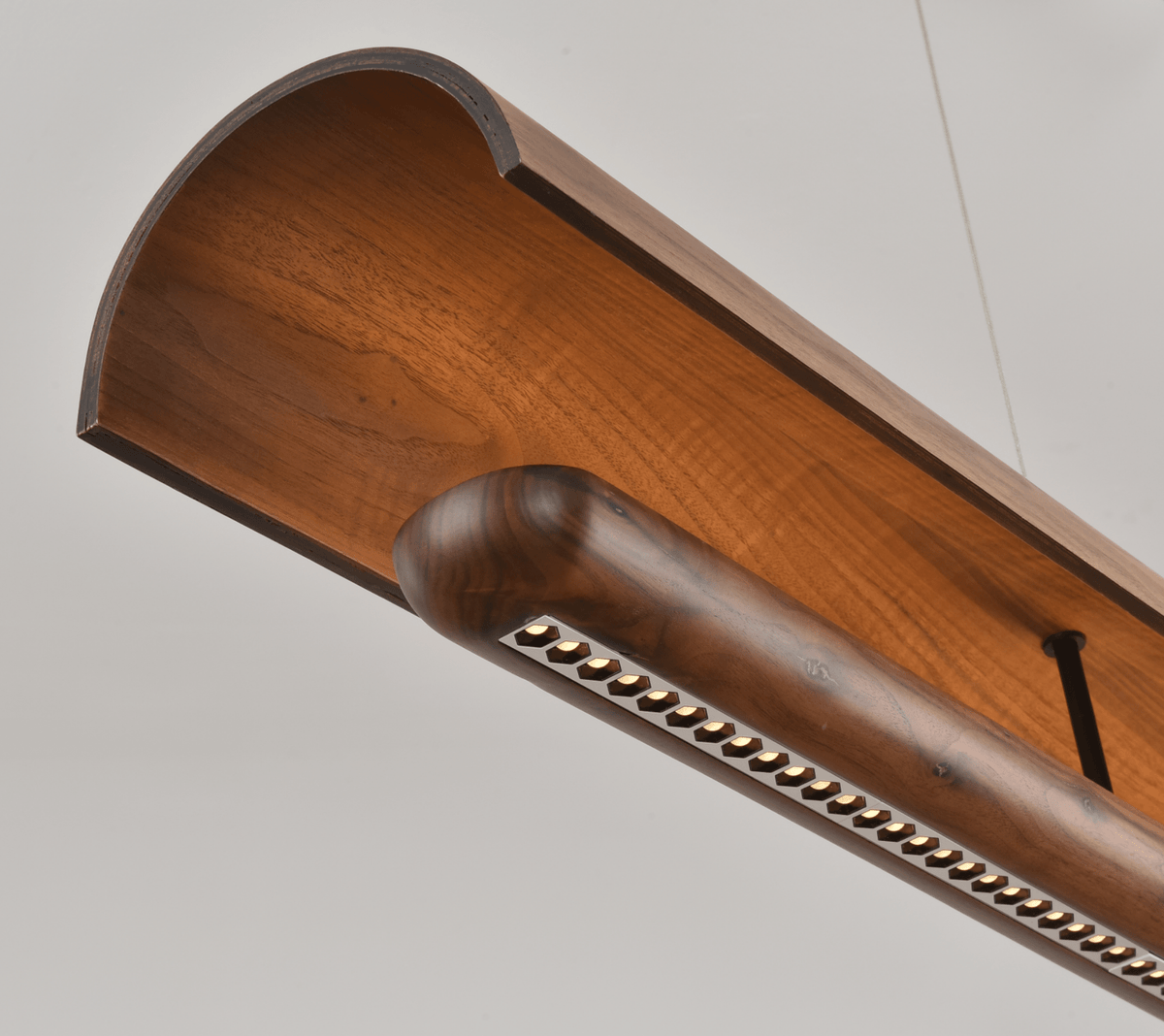 Curved gebogene Holz-Pendelleuchte