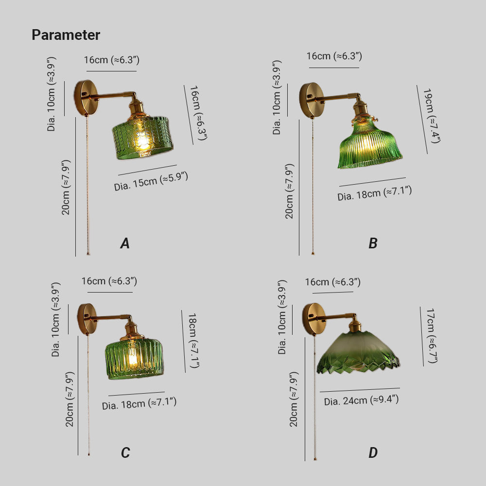 Rilo Wandleuchte aus Messing mit grünem/transparentem Glas-Lampenschirm und Ziehkette
