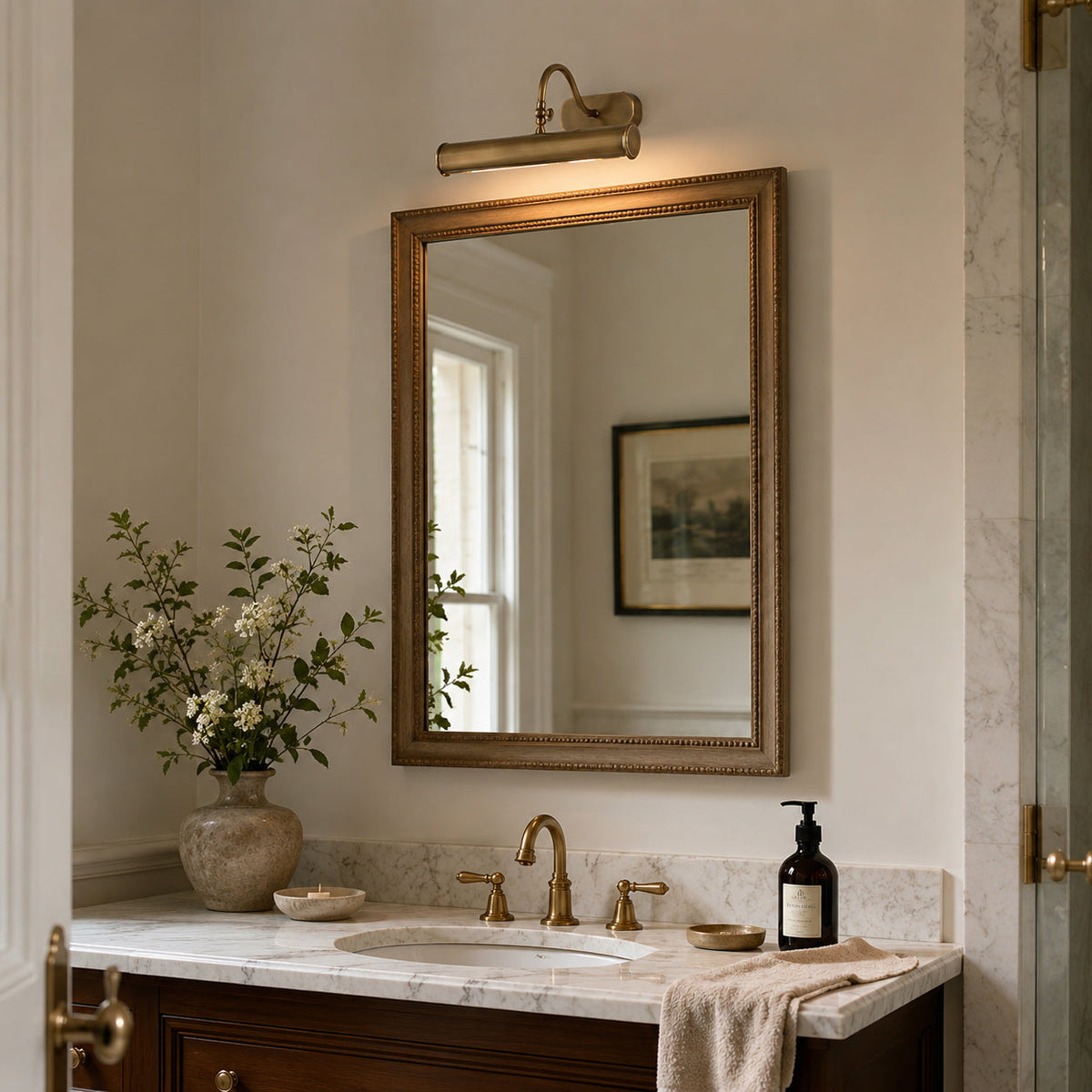 Ainsworth Messing-Wandleuchte