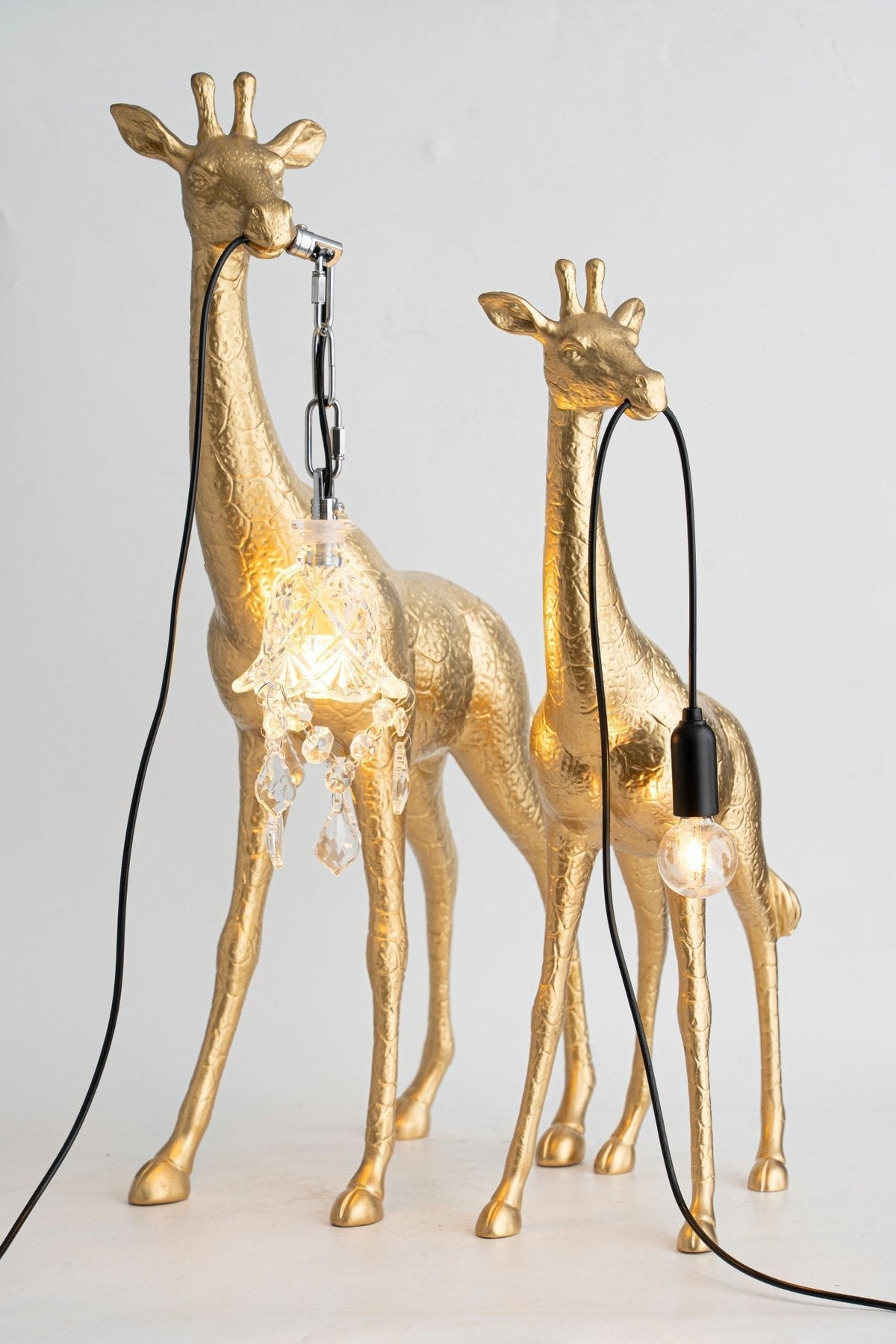 Fexl luxuriöse Giraffe Royale Skulptur-Stehleuchte
