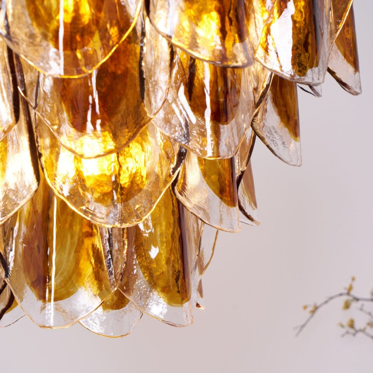Lioraora Kronleuchter Bernsteinfarben Leaf Glas geschichtet organische Wärme