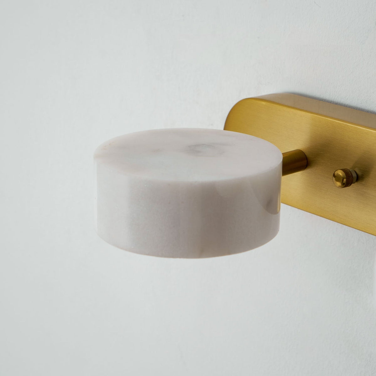 Orshaa lineare Travertin-Wandlampe