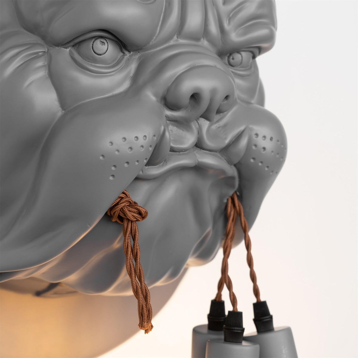 Umeri Wandleuchte Bulldog-Skulptur whimsisch