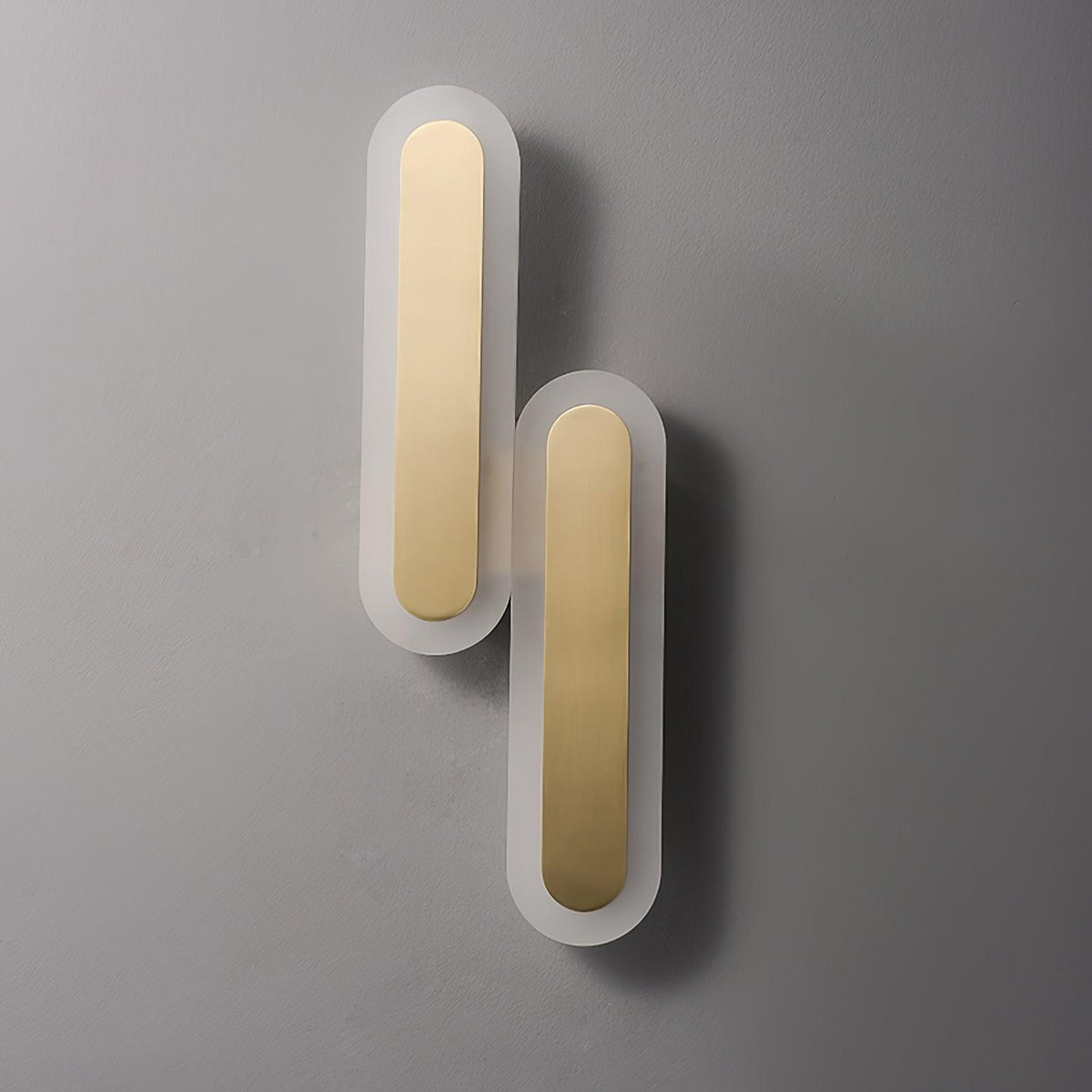 Solanelle zeitgenössische minimalistische Wandleuchte aus Messing