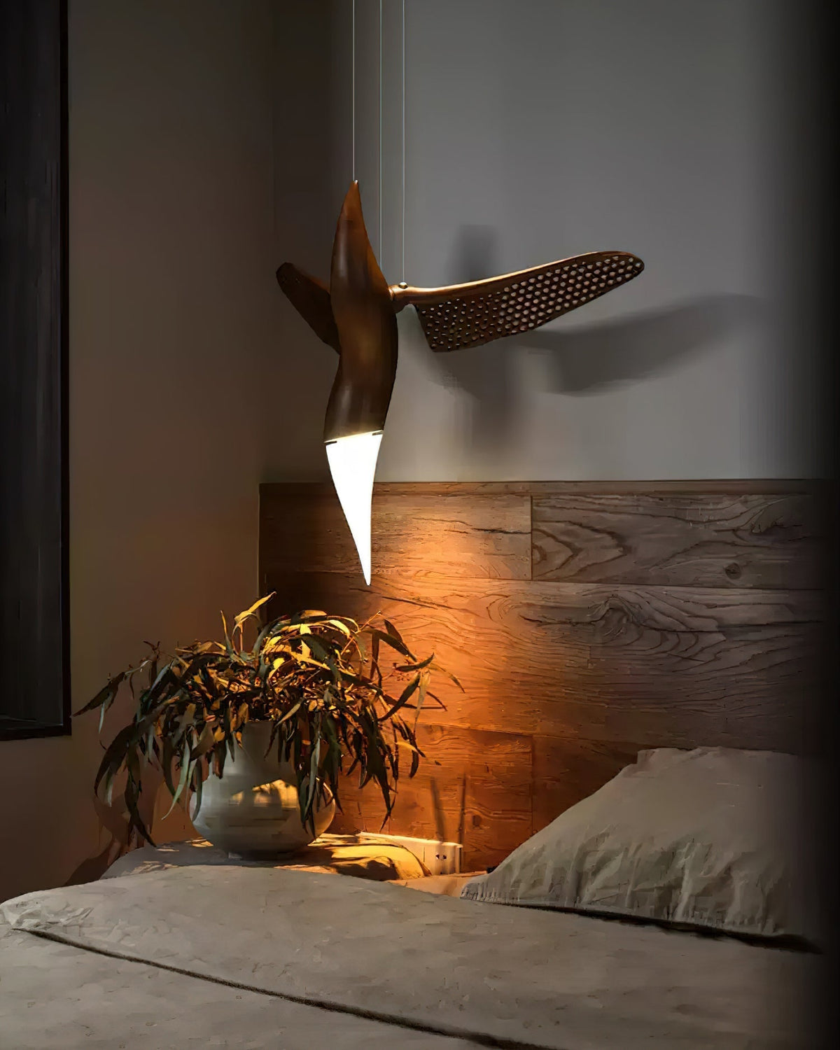 Elsilor Avian-Inspired Holz-Pendelleuchte