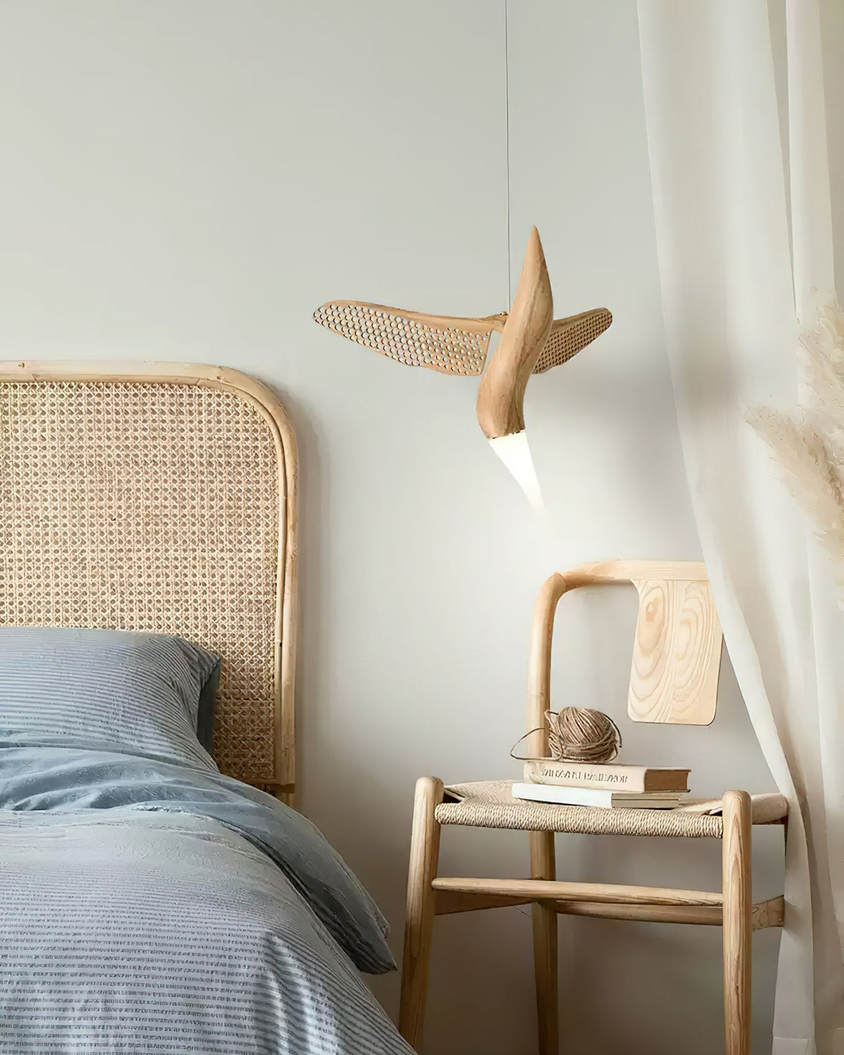 Elsilor Avian-Inspired Holz-Pendelleuchte