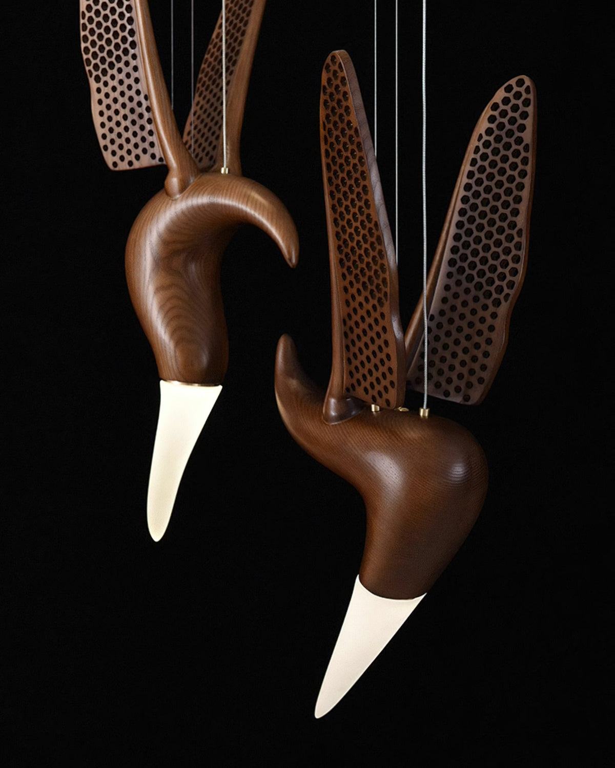 Elsilor Avian-Inspired Holz-Pendelleuchte