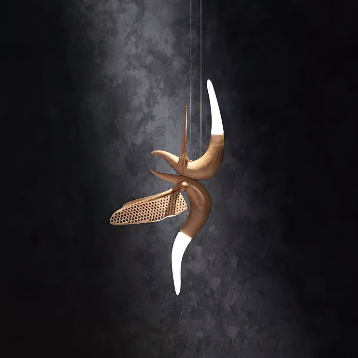 Elsilor Avian-Inspired Holz-Pendelleuchte