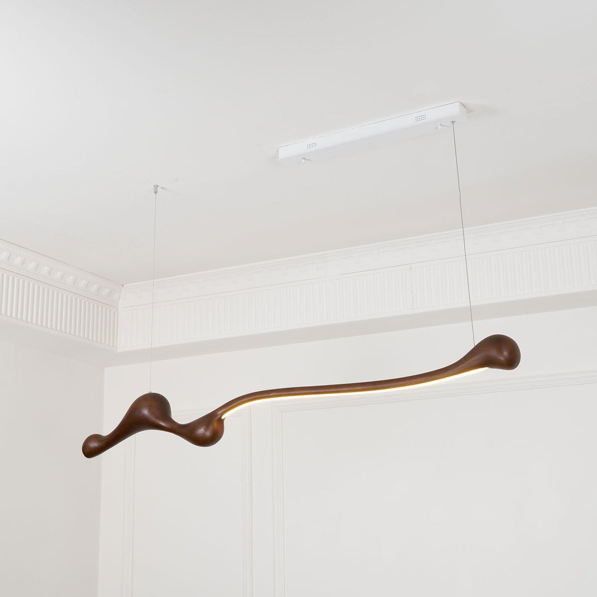 Alenor Pendelleuchte aus Holz im Retro-Stil