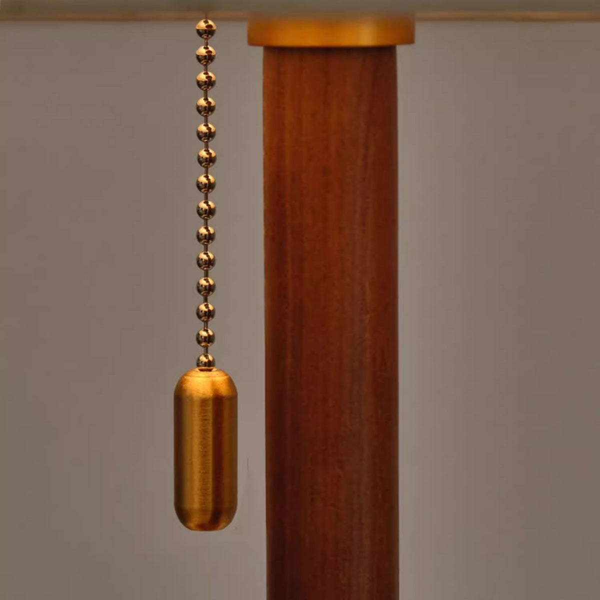 Ivelen Tischleuchte aus Eschenholz im Wabi-Sabi-Stil