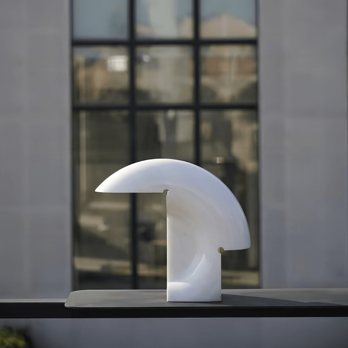 Emmy moderne Tischleuchte aus Marmor