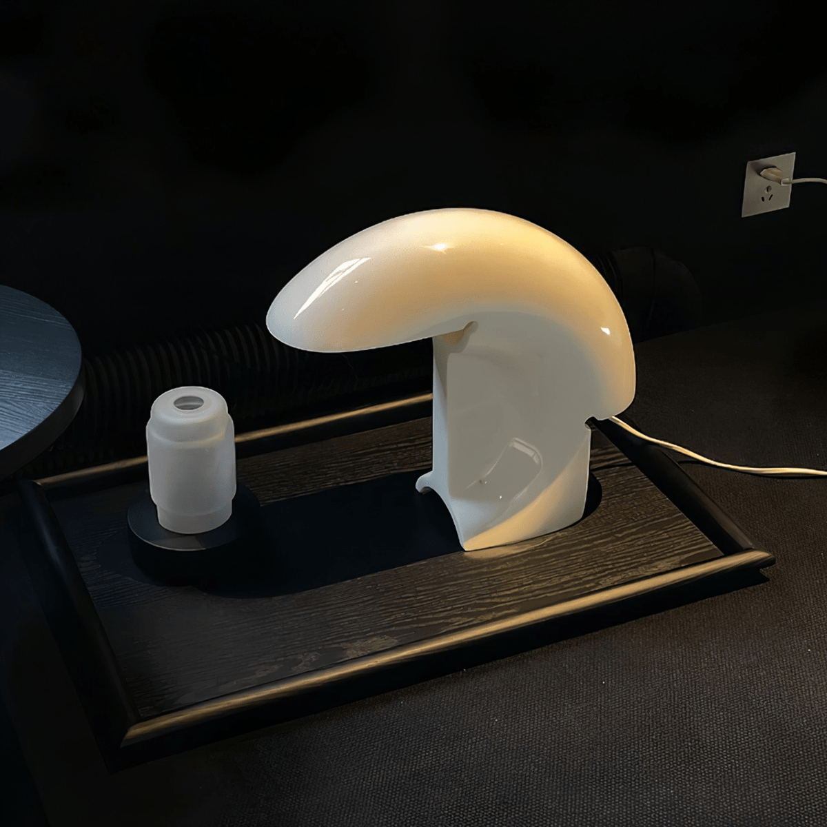 Emmy moderne Tischleuchte aus Marmor