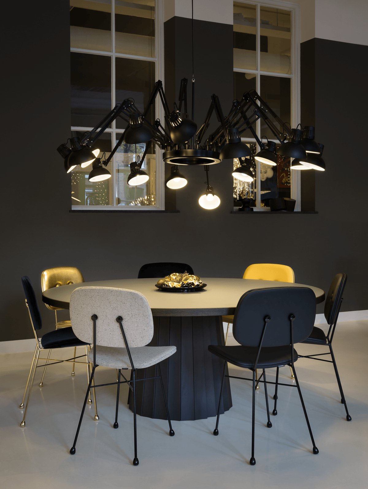 Livenu Kronleuchter Schwarz verstellbar Multi-Arm
