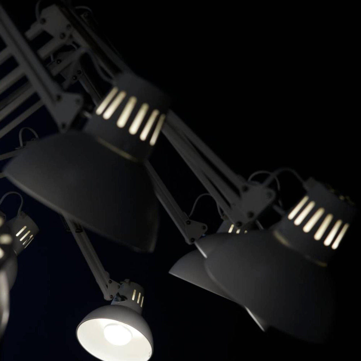Livenu Kronleuchter Schwarz verstellbar Multi-Arm