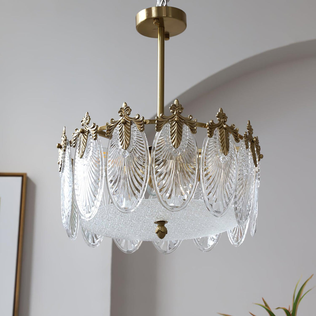 Eirisena Kronleuchter Glas-Kronblätter Goldrahmen Rund