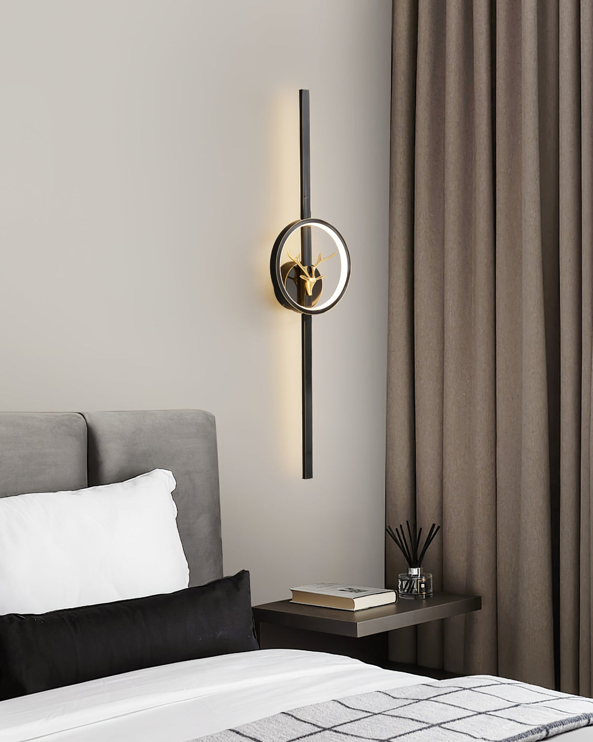 Vavinisra Classic Deer Messing-Wandleuchte
