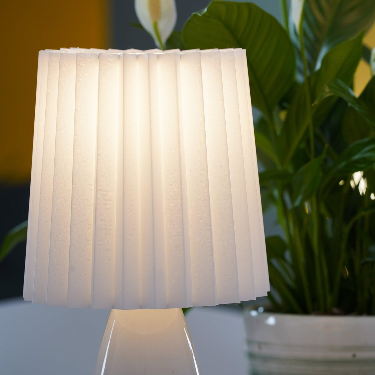 Boko Minimalistische Stoff-Tischleuchte