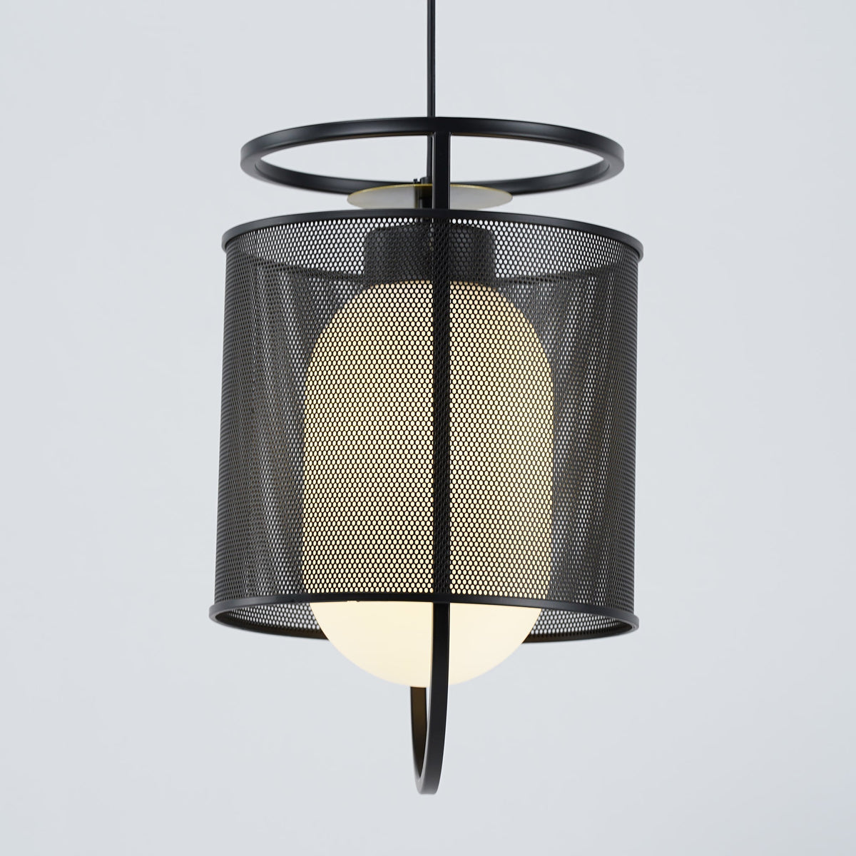 Meren Pendelleuchte aus Messing im Netz-Zylinder-Design für den industriellen Look