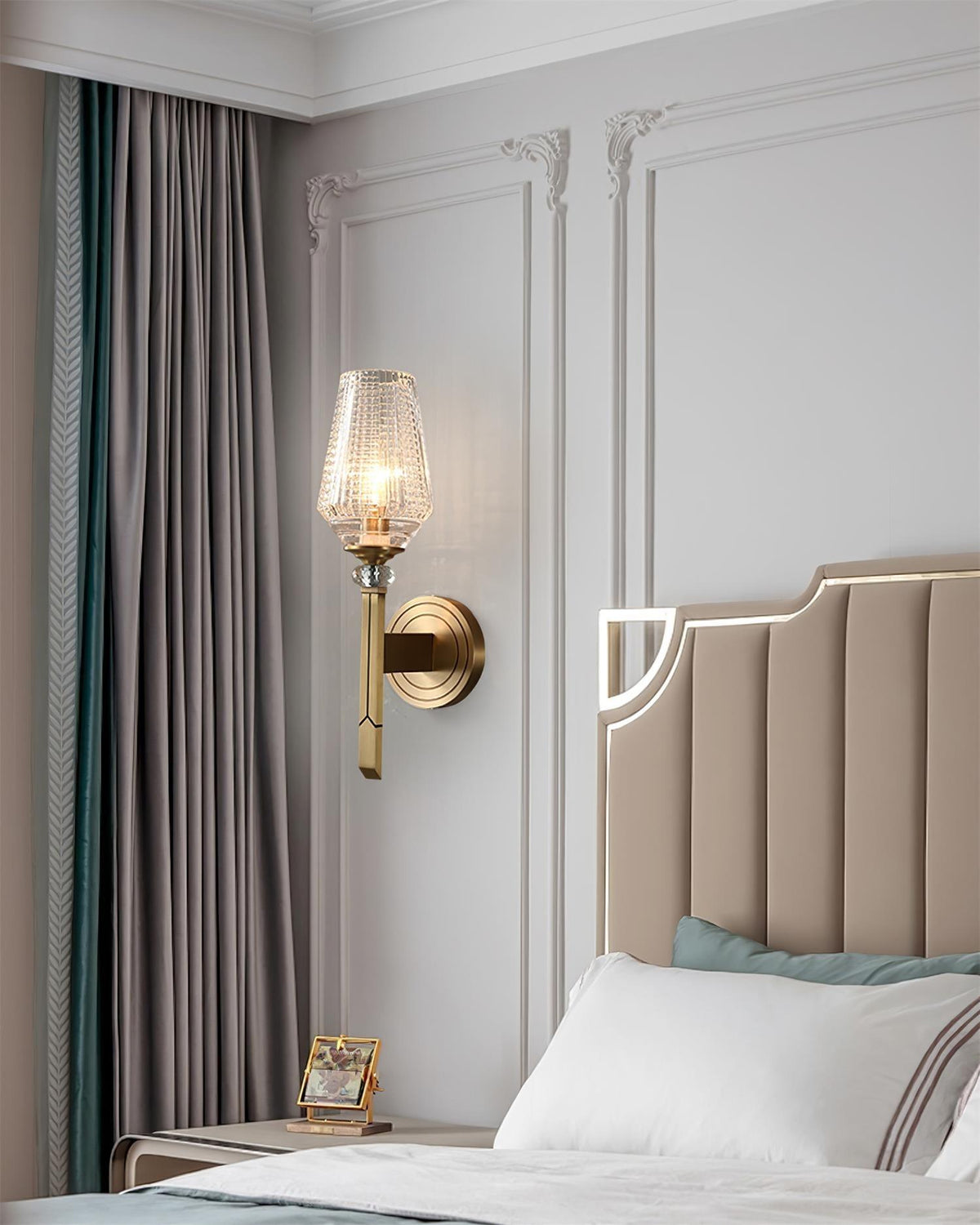 Elyisora Wandleuchte Messing Kristall Elegant