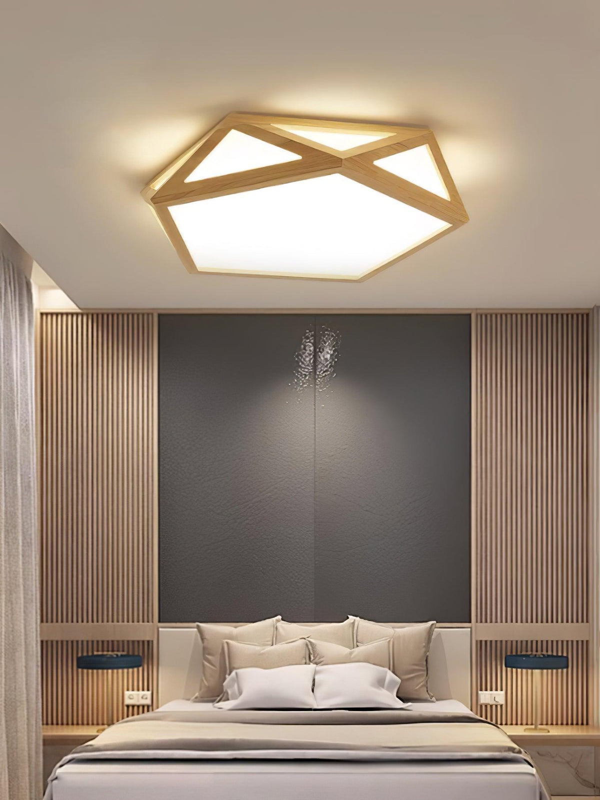 Syleneria Deckenleuchte aus Holz mit geometrischem Diamantdesign