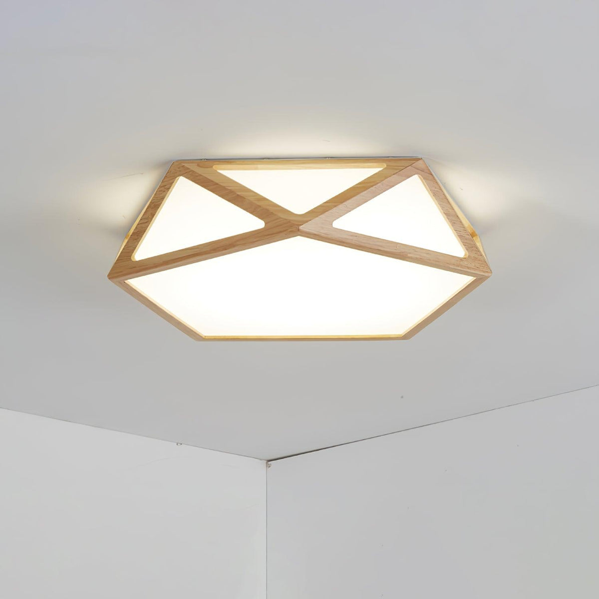 Syleneria Deckenleuchte aus Holz mit geometrischem Diamantdesign
