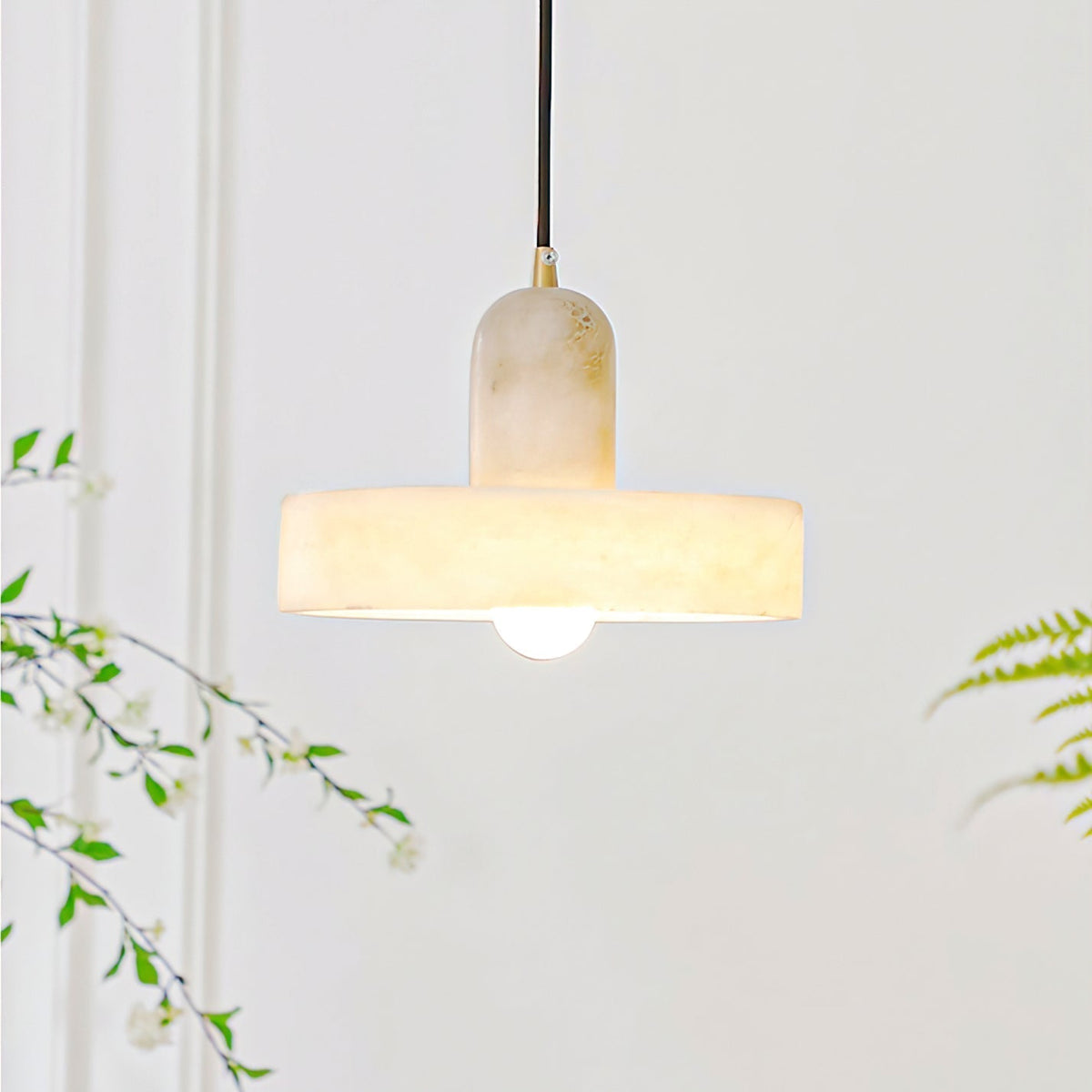 Avenorine Disc Orb Alabaster Pendelleuchte