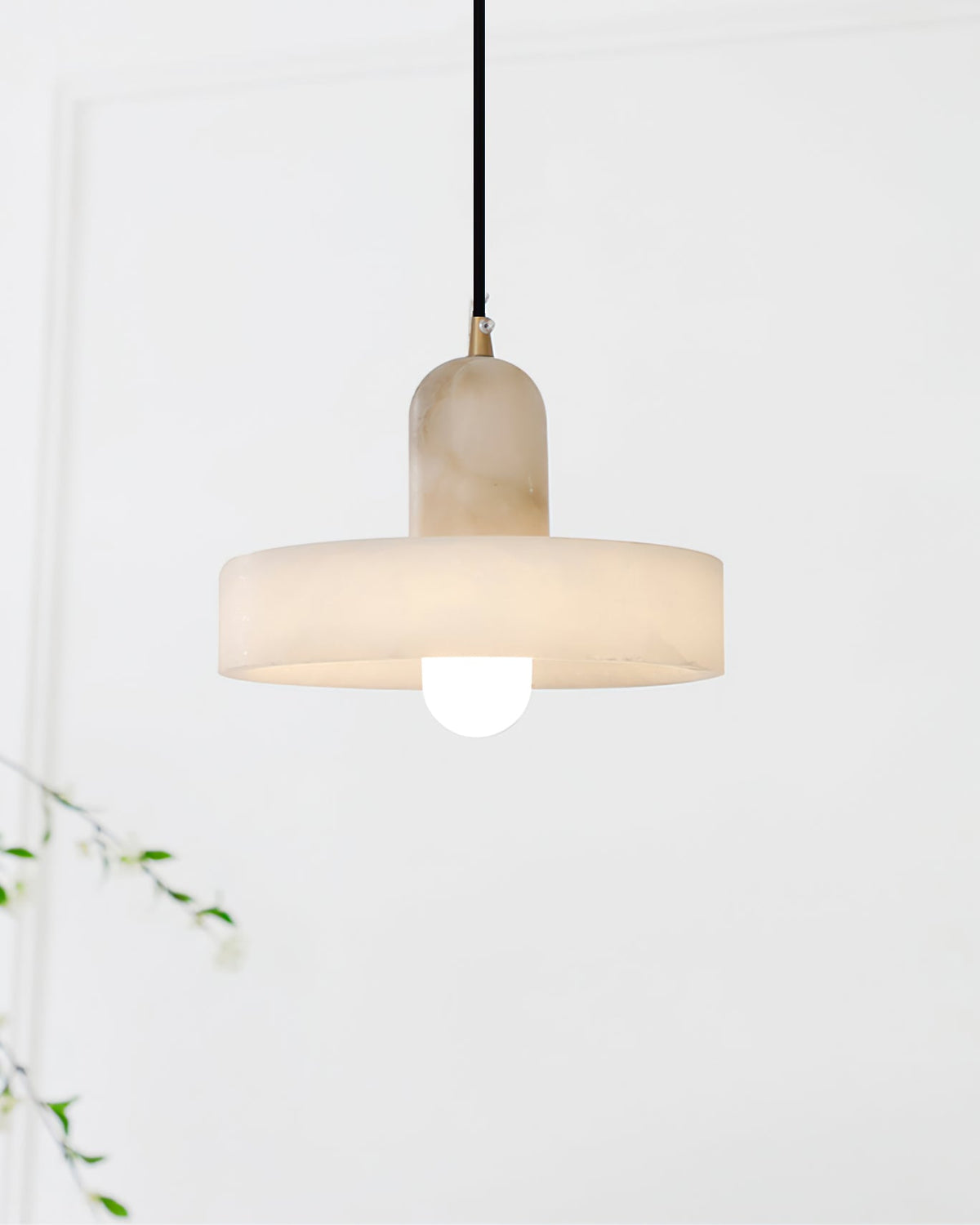 Avenorine Disc Orb Alabaster Pendelleuchte