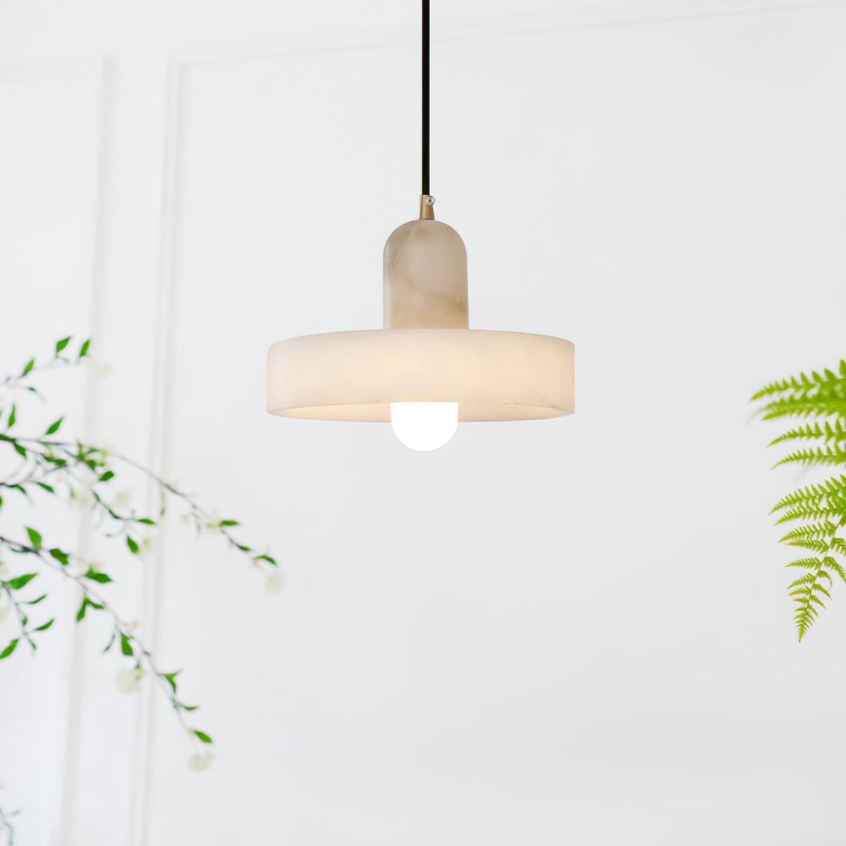 Avenorine Disc Orb Alabaster Pendelleuchte